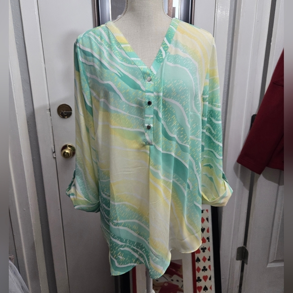 JM Collection Soft Lightweight Rolled Tab V Neck Popover Top NWT Sz L